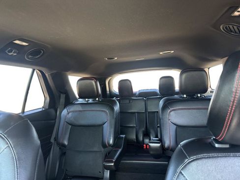 Used 2022 Ford Explorer ST-Line AWD/4WD image 11