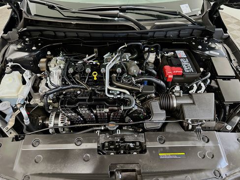 Used 2025 Nissan Altima 2.5 SV image 33