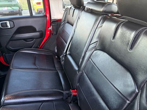 Used 2023 Jeep Wrangler Sahara image 37