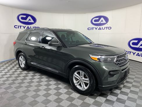 Used 2022 Ford Explorer XLT RWD image 1