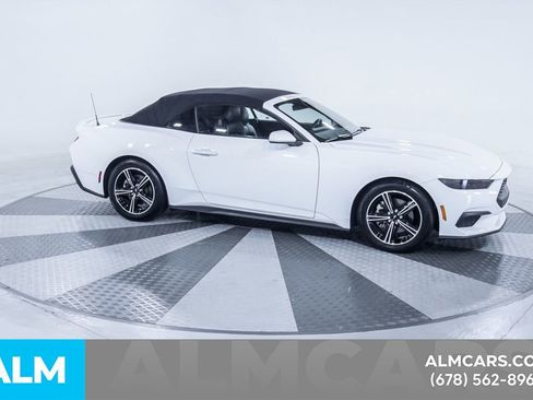 Used 2025 Ford Mustang Premium RWD image 13