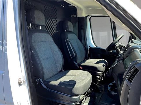 Used 2025 RAM ProMaster 2500 w/ U-Haul Equipment Group FWD image 24