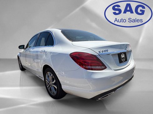 Used 2016 Mercedes-Benz C 300 4MATIC Sedan image 4