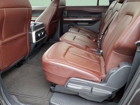 Used 2024 Ford Expedition Max Limited AWD/4WD image 12