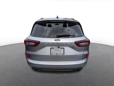 Used 2023 Ford Escape ST-Line w/ Tech Pack #1 AWD/4WD image 4