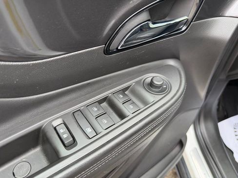 Used 2019 Buick Encore Preferred AWD/4WD image 16
