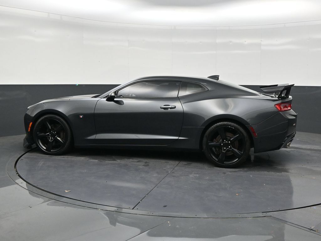 Used 2018 Chevrolet Camaro SS RWD image 2