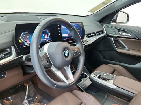 Used 2025 BMW X2 xDrive28i image 19
