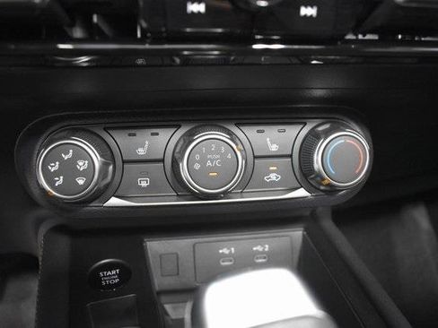 New 2025 Nissan Kicks SV w/ SV Premium Package image 20