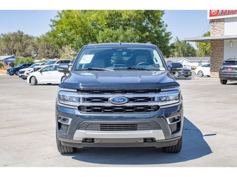 Used 2024 Ford Expedition Limited AWD/4WD image 3