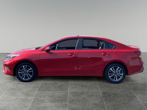 Used 2024 Kia Forte LXS FWD image 2