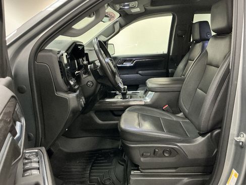 Used 2023 Chevrolet Silverado 1500 LTZ w/ LTZ Premium Package AWD/4WD image 8