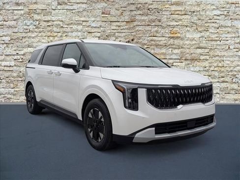 New 2026 Kia Carnival LXS image 2