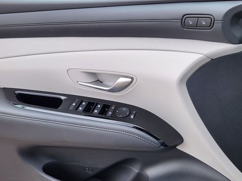 New 2026 Hyundai Tucson Limited AWD/4WD image 9