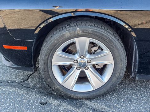 Used 2023 Dodge Challenger SXT image 11