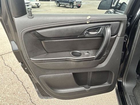 Used 2017 Chevrolet Traverse LT w/ Style and Technology Package AWD/4WD image 14
