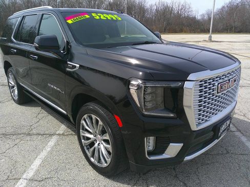 Used 2021 GMC Yukon Denali w/ Denali Premium Package AWD/4WD image 7