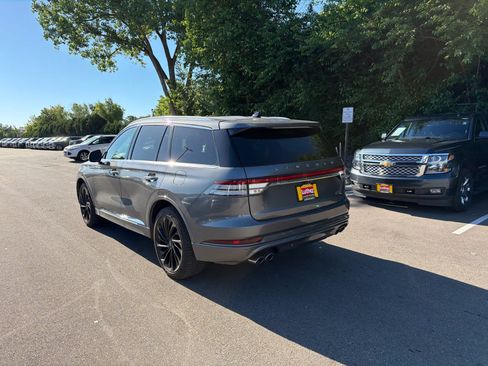 Used 2021 Lincoln Aviator Reserve w/ Equipment Group 208A AWD/4WD image 3