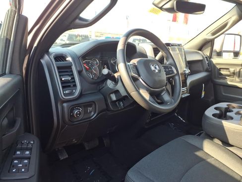 New 2026 RAM 2500 Tradesman AWD/4WD image 8