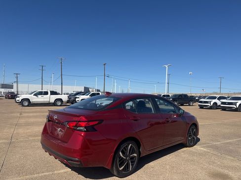 Used 2025 Nissan Versa SR w/ Trunk Package image 23