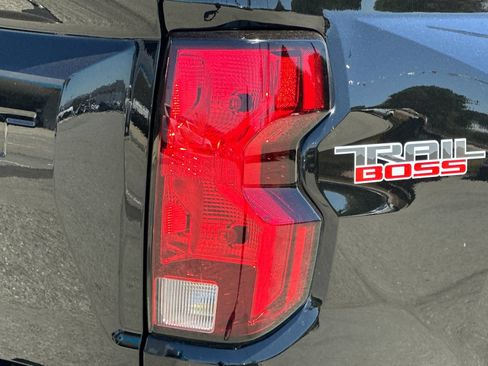 Used 2023 Chevrolet Colorado Trail Boss w/ LPO, Skid Plate Package AWD/4WD image 36