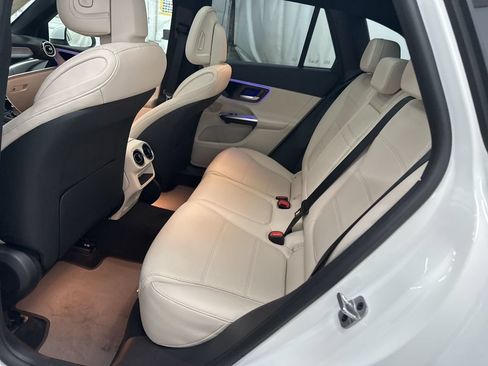 Used 2026 Mercedes-Benz GLC 300 4MATIC image 22