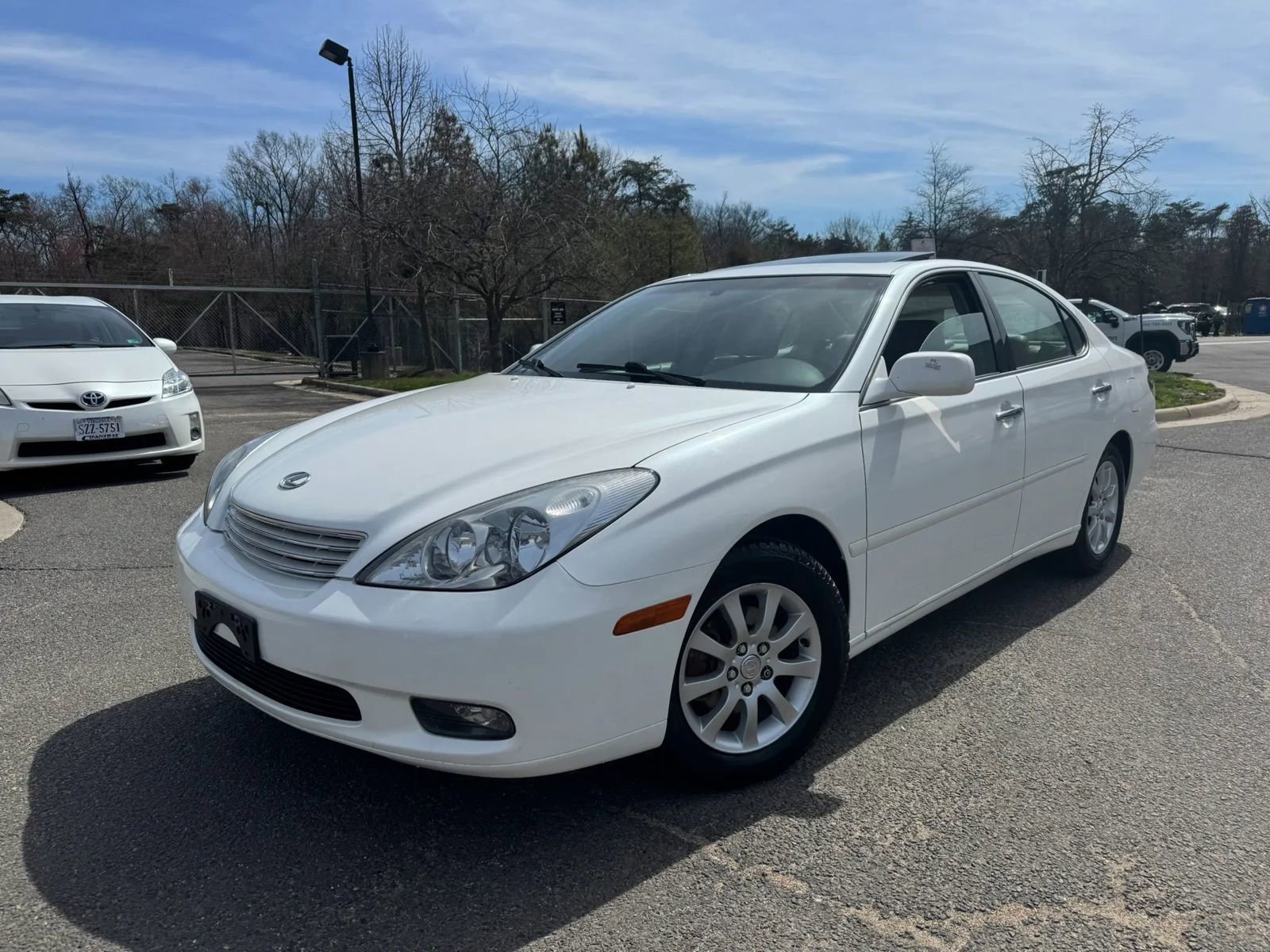 Used 2003 Lexus ES 330 w/ Premium Pkg FWD image 3