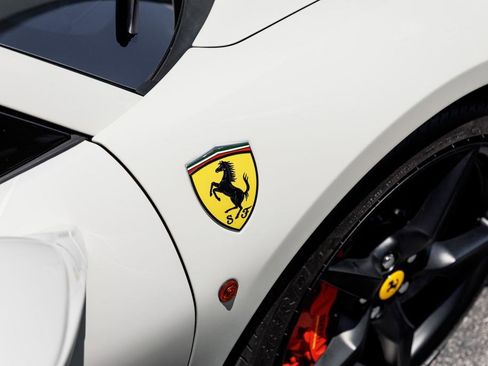 Used 2019 Ferrari 488 Spider RWD image 36