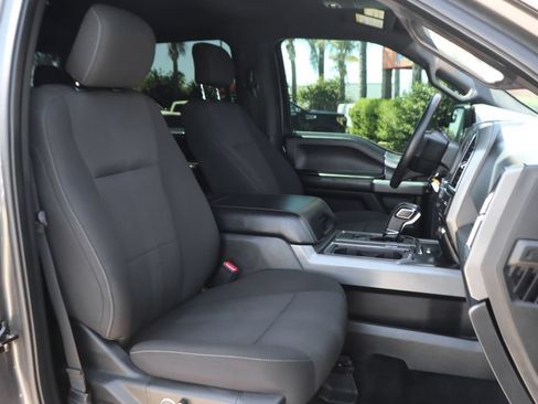 Used 2017 Ford F150 XLT w/ Equipment Group 302A Luxury AWD/4WD image 38