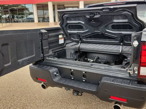 Used 2025 Honda Ridgeline Black Edition image 9