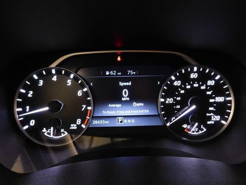 Used 2024 Nissan Frontier SV image 28