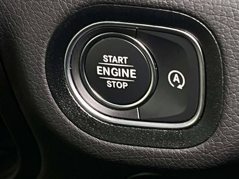 Used 2025 Mercedes-Benz GLS 450 4MATIC image 47