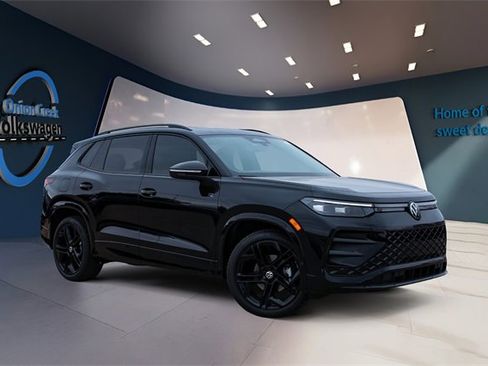 New 2026 Volkswagen Tiguan SE R-Line image 2