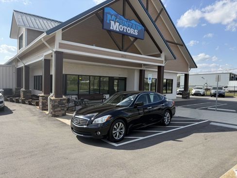 Used 2013 INFINITI M37 w/ Premium Pkg RWD image 1