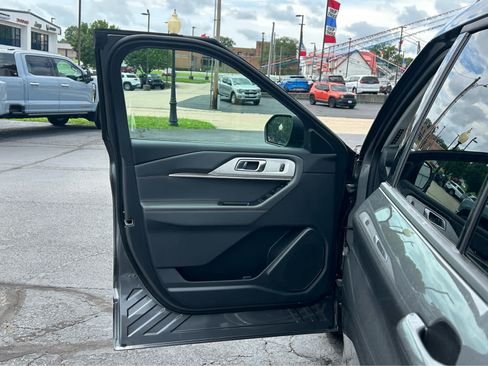 New 2026 Ford Explorer Active AWD/4WD image 15