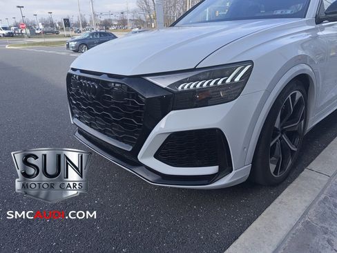 Certified 2024 Audi RS Q8 w/ Black Optic Package image 5