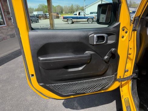 Used 2020 Jeep Wrangler Unlimited Sport image 12