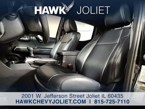 Used 2020 Toyota Tacoma Limited AWD/4WD image 12