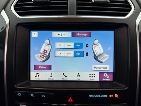 Used 2018 Ford Explorer Platinum image 36