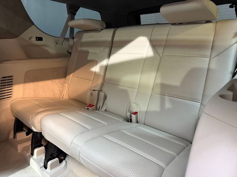 New 2026 Cadillac Escalade ESV Platinum Sport w/ LPO, ONYX Package image 54