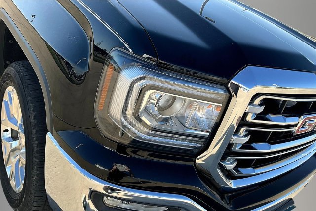 Used 2017 GMC Sierra 1500 SLT w/ SLT Premium Package AWD/4WD image 31