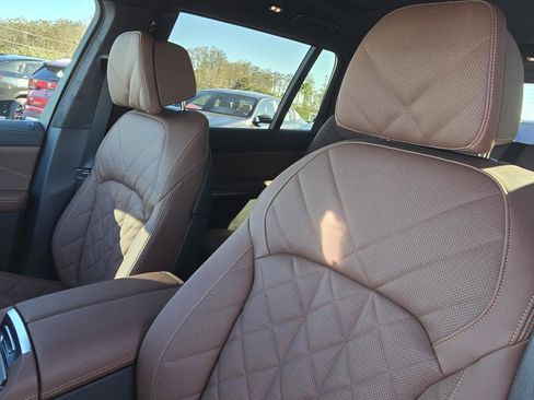 New 2026 BMW X7 xDrive40i w/ Executive Package image 15
