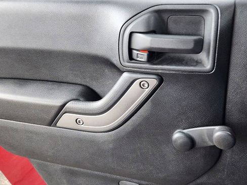 Used 2012 Jeep Wrangler Sport image 6