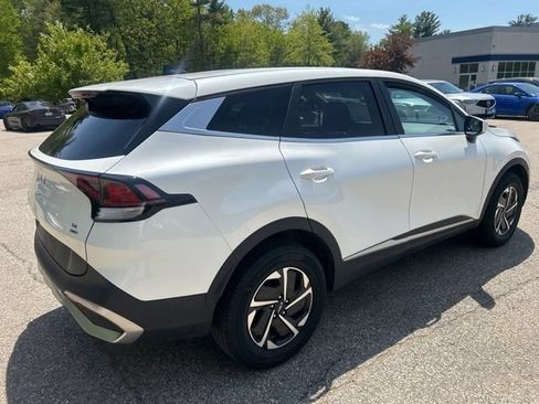 Used 2023 Kia Sportage LX AWD/4WD image 11