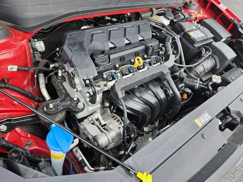 Used 2024 Hyundai Venue SEL FWD image 21