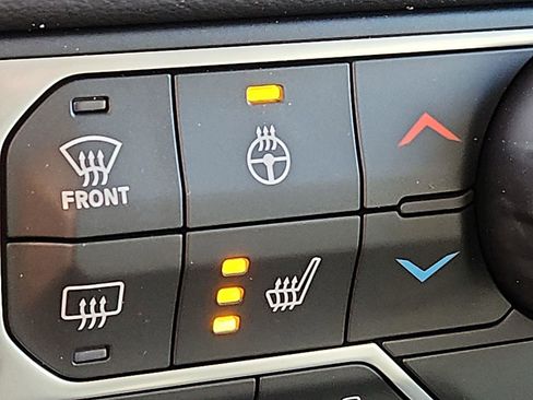 New 2025 Jeep Gladiator Sport image 13