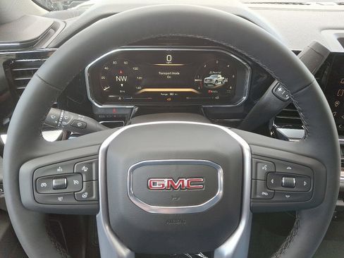 New 2026 GMC Sierra 1500 Elevation image 19