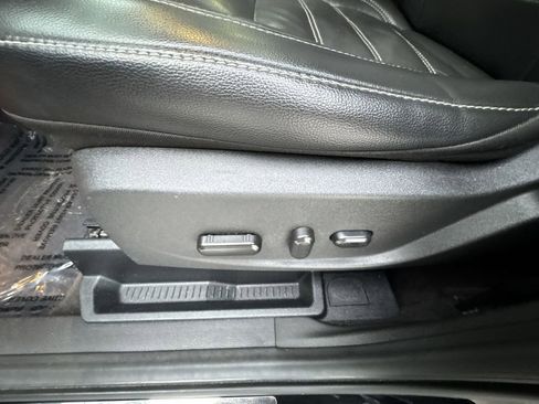 Used 2018 Ford Escape SEL image 14