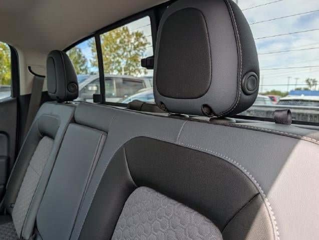 Used 2022 Chevrolet Colorado Z71 AWD/4WD image 18