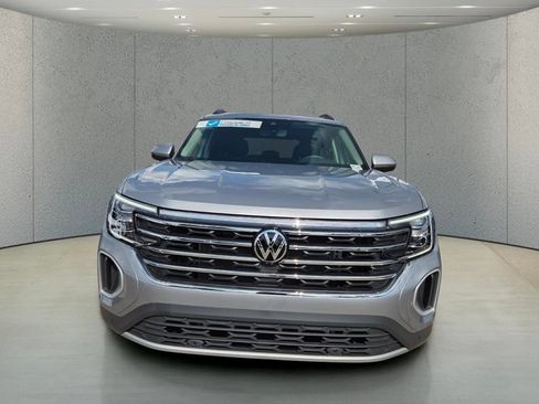 Used 2026 Volkswagen Atlas SE w/ Panoramic Sunroof Package FWD image 7